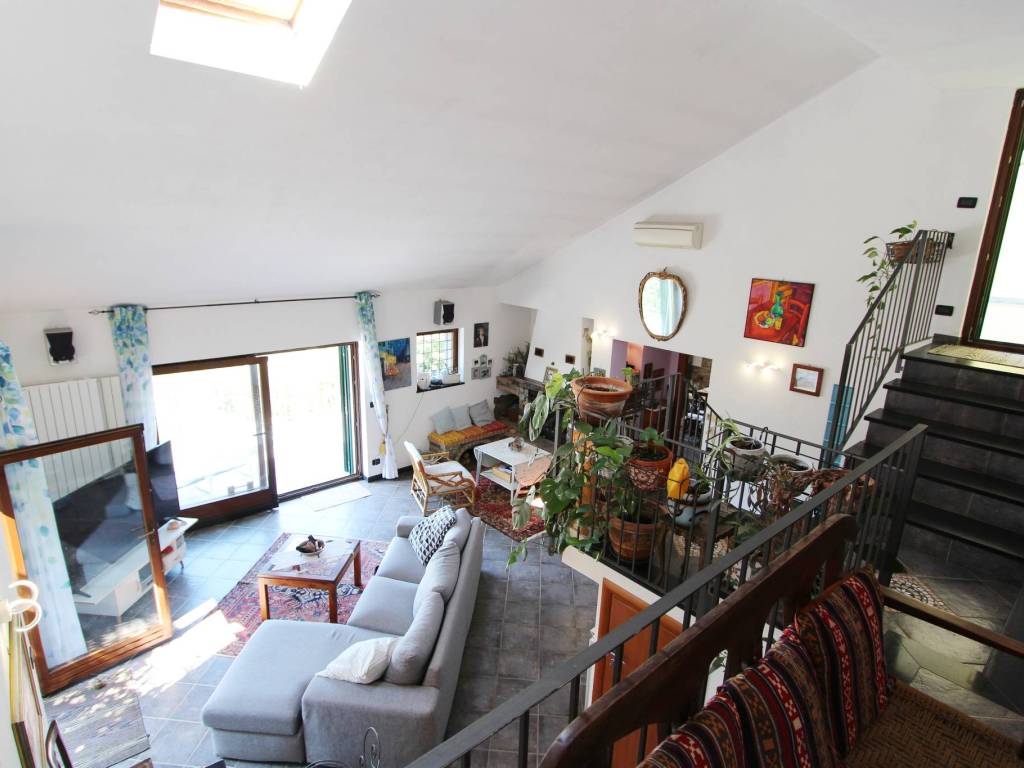 casa indipendente in vendita ad Avegno in zona Salto