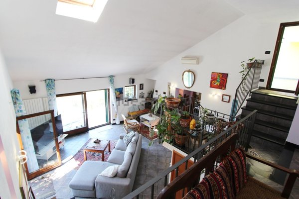 casa semindipendente in vendita ad Avegno in zona Salto