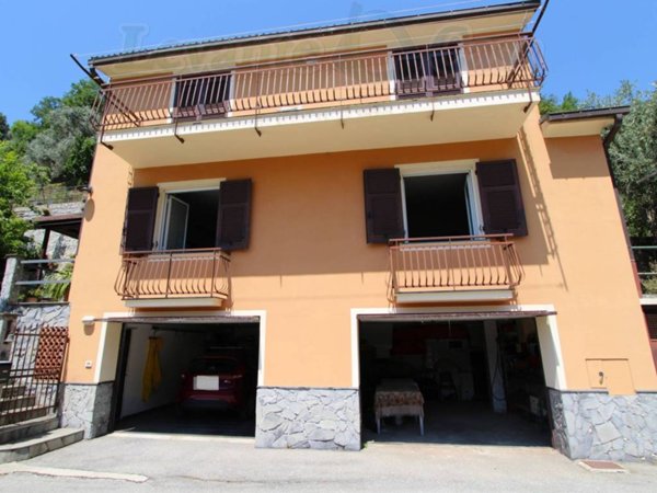 casa indipendente in vendita ad Avegno in zona Salto