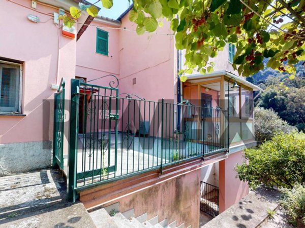 appartamento in vendita ad Avegno