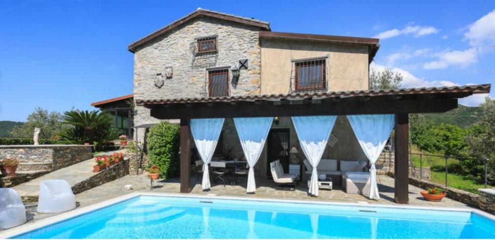 casa indipendente in vendita ad Avegno in zona Vescina