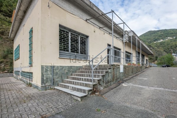 locale di sgombero in vendita a Bargagli