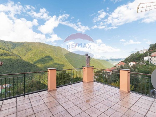 casa indipendente in vendita a Bargagli