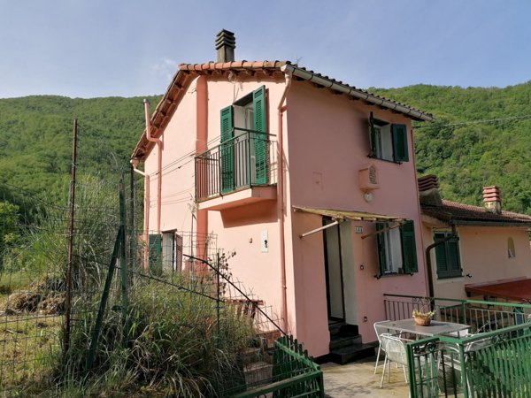 casa indipendente in vendita a Bargagli in zona Traso