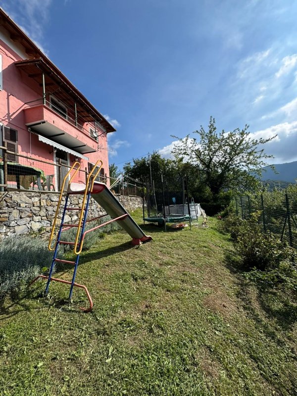 casa indipendente in vendita a Bargagli in zona Traso