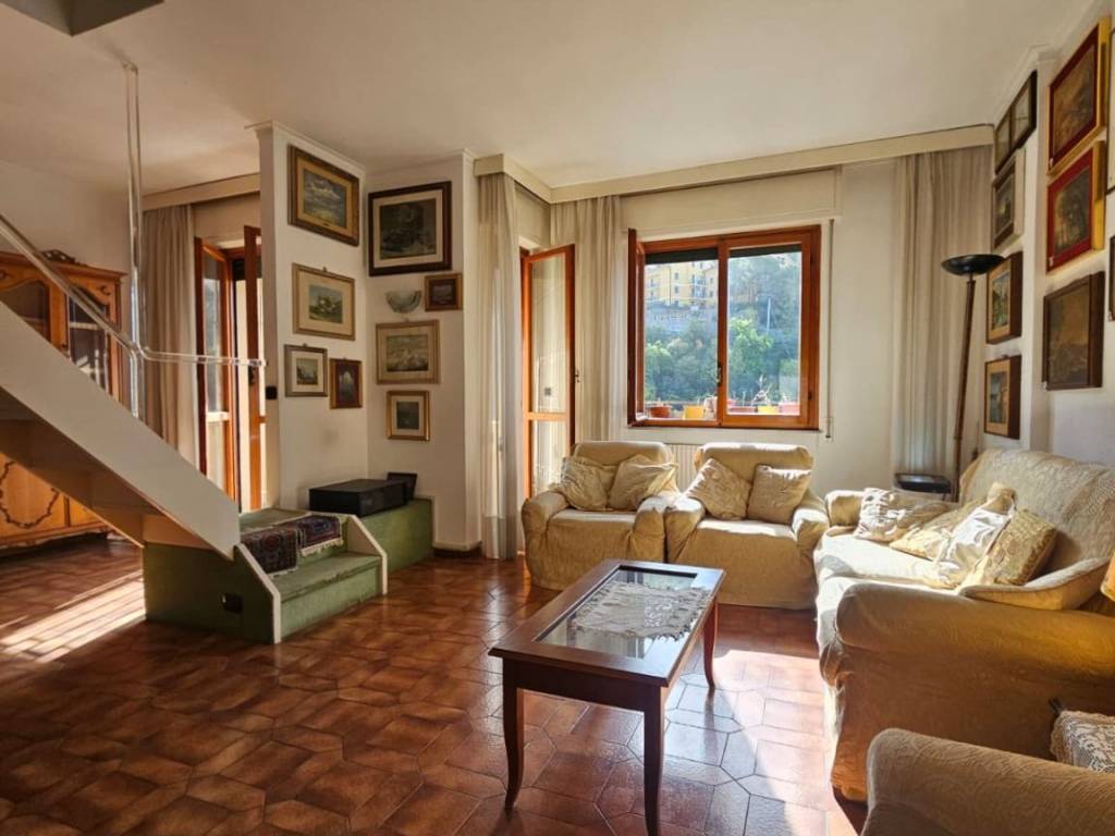 appartamento in vendita a Bogliasco in zona Sessarego