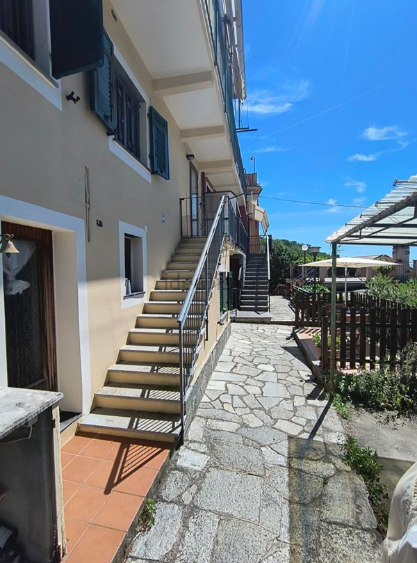 appartamento in vendita a Bogliasco in zona Sessarego