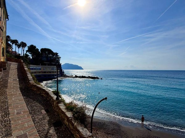 appartamento in vendita a Bogliasco in zona Sessarego