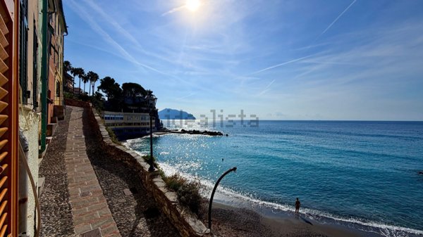 appartamento in vendita a Bogliasco in zona Sessarego