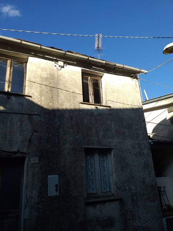 quadrivano in vendita a Borzonasca in zona Giaiette