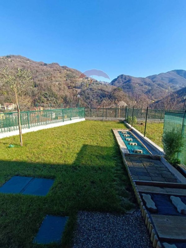 appartamento in vendita a Borzonasca