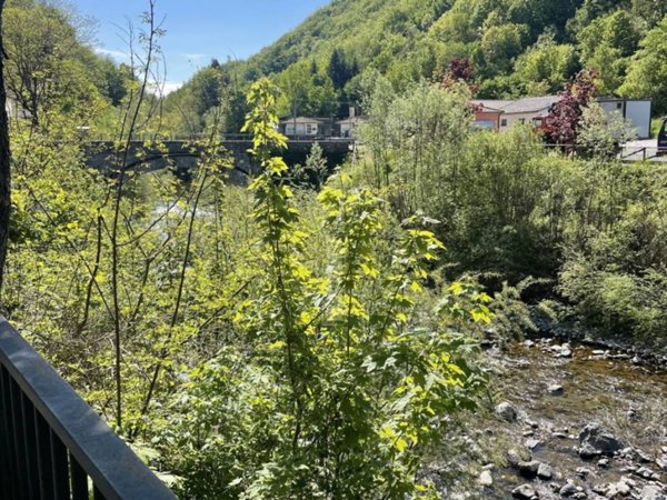 appartamento in vendita a Borzonasca