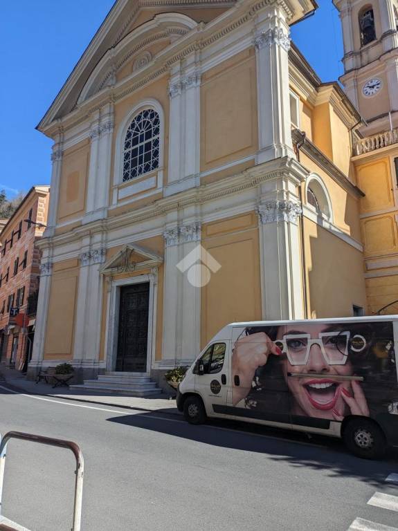 negozio in vendita a Borzonasca