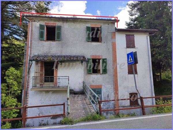 casa indipendente in vendita a Borzonasca in zona Giaiette