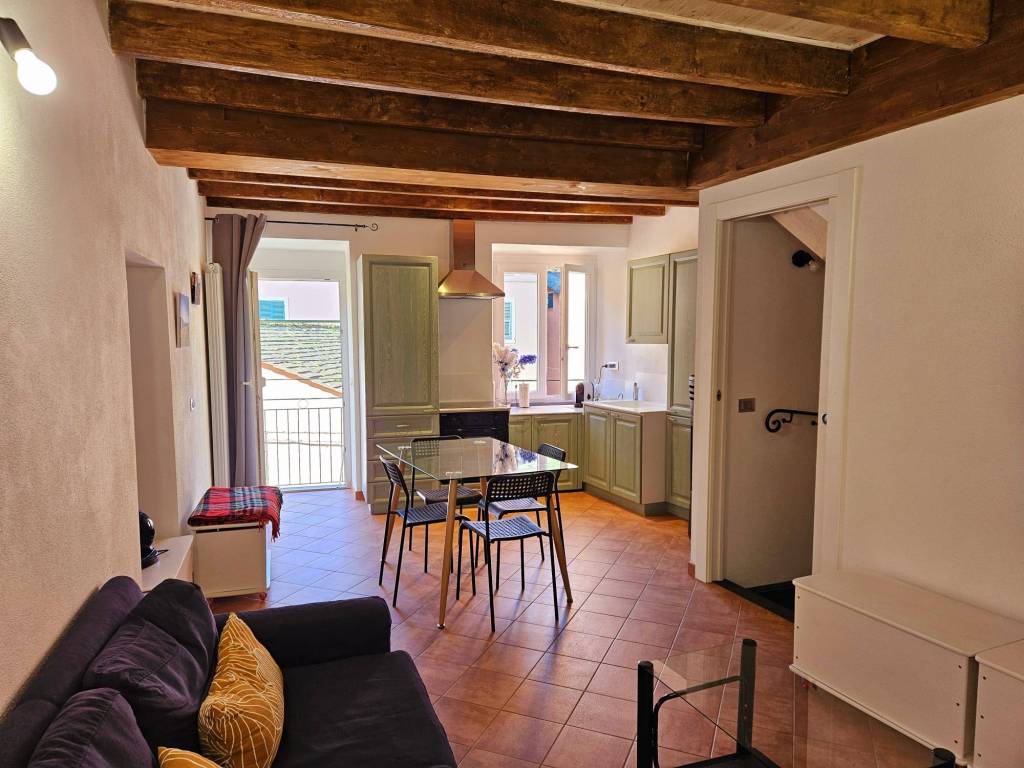 casa indipendente in vendita a Borzonasca