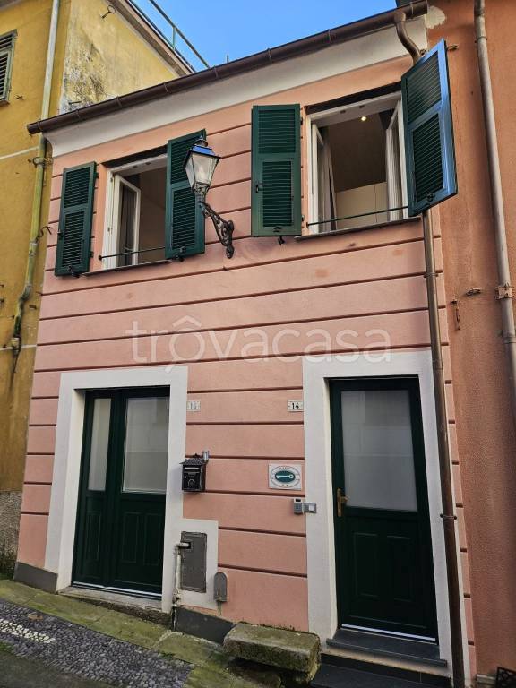 casa indipendente in vendita a Borzonasca