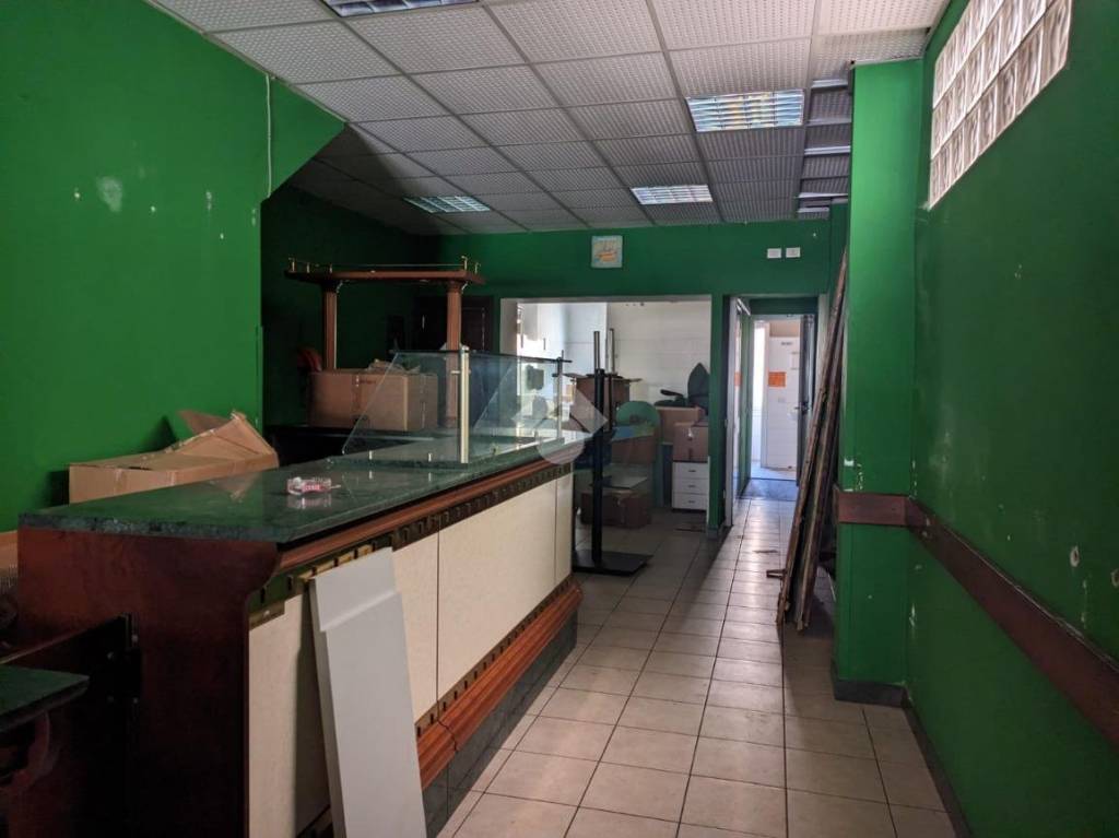 negozio in vendita a Borzonasca