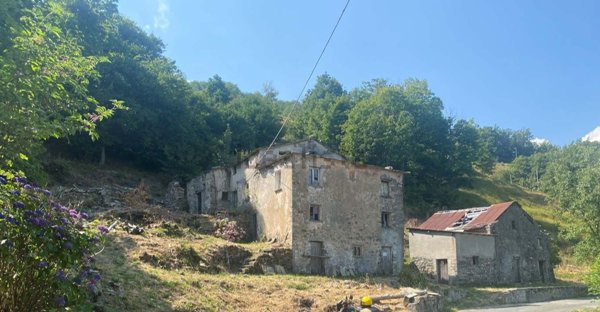 casale in vendita a Borzonasca in zona Acero