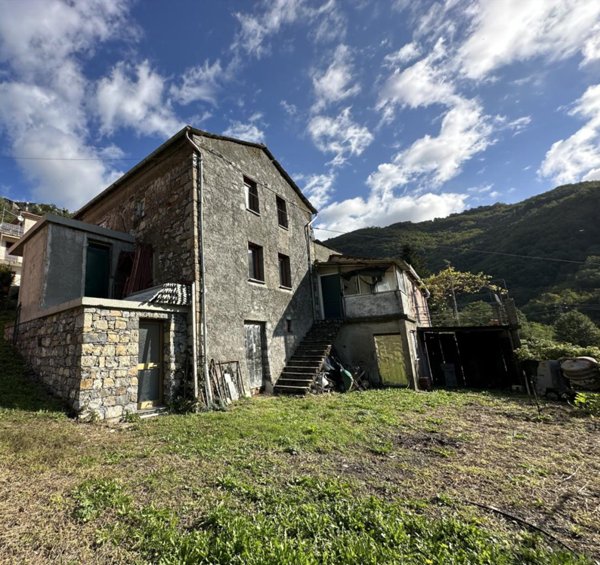 casa indipendente in vendita a Borzonasca