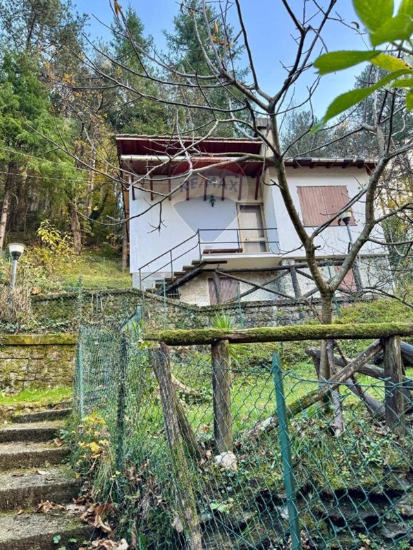 casa indipendente in vendita a Borzonasca in zona Bertigaro