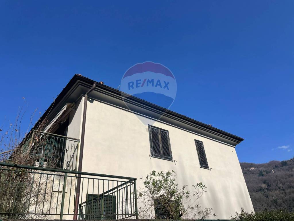 appartamento in vendita a Borzonasca