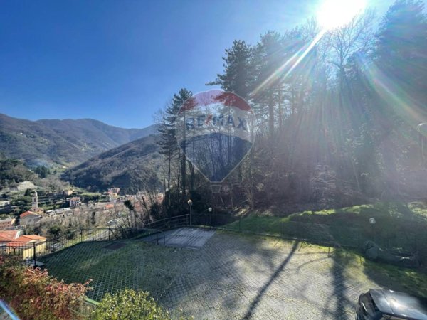 appartamento in vendita a Borzonasca