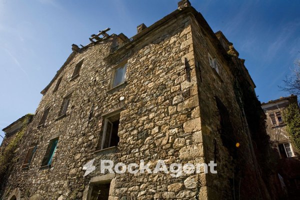 casa indipendente in vendita a Borzonasca