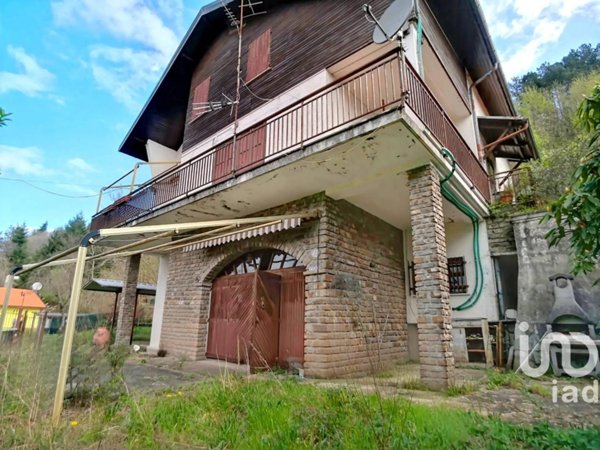 casa indipendente in vendita a Borzonasca