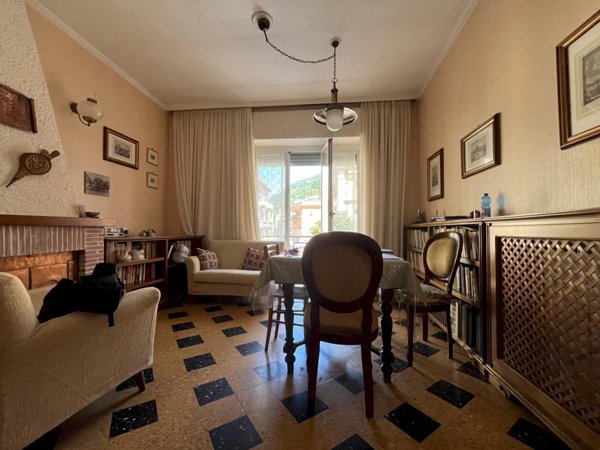 appartamento in vendita a Borzonasca