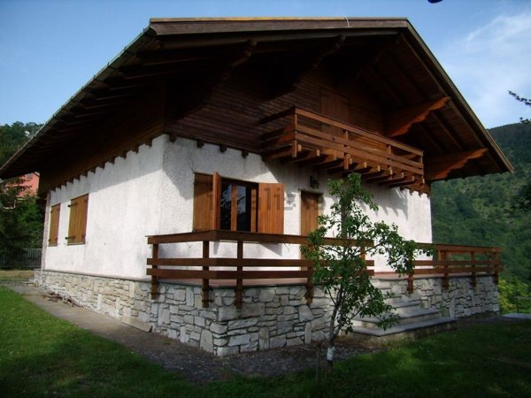 casa indipendente in vendita a Borzonasca