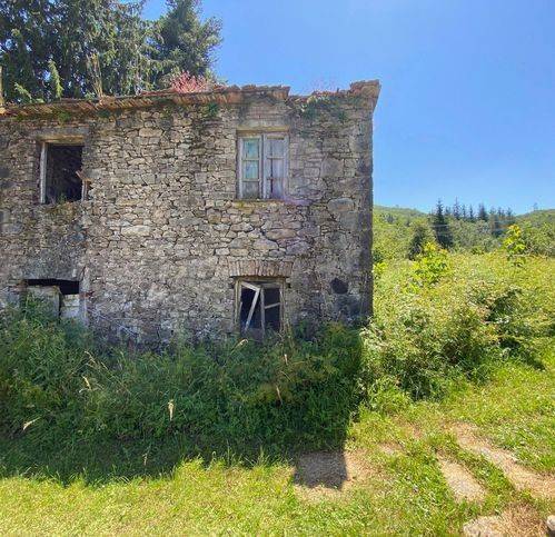 casale in vendita a Borzonasca in zona Giaiette