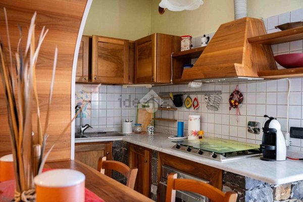 appartamento in vendita a Borzonasca