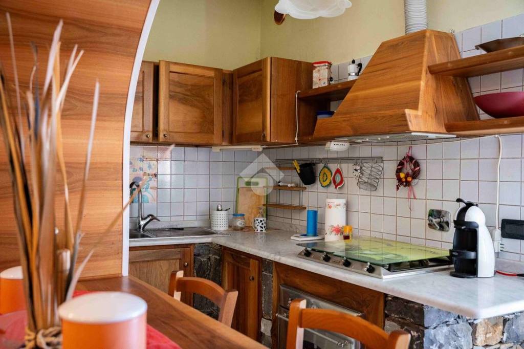 appartamento in vendita a Borzonasca