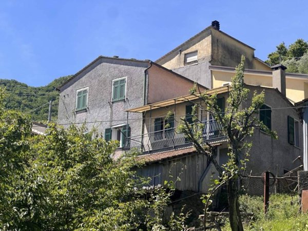 casa indipendente in vendita a Borzonasca