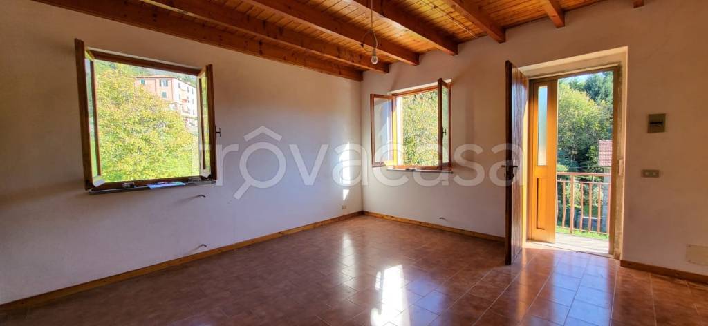 appartamento in vendita a Borzonasca