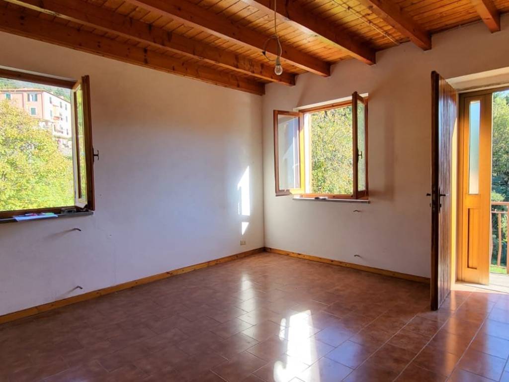 appartamento in vendita a Borzonasca