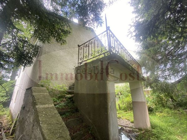 casa semindipendente in vendita a Borzonasca in zona Giaiette