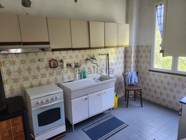 casa indipendente in vendita a Borzonasca