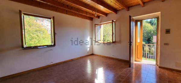 appartamento in vendita a Borzonasca