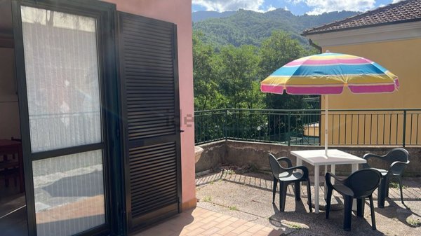 appartamento in vendita a Borzonasca