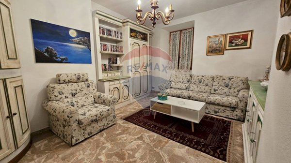 appartamento in vendita a Borzonasca