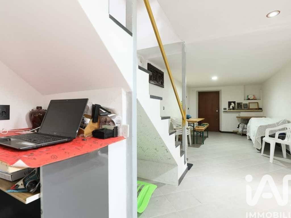 casa indipendente in vendita a Borzonasca