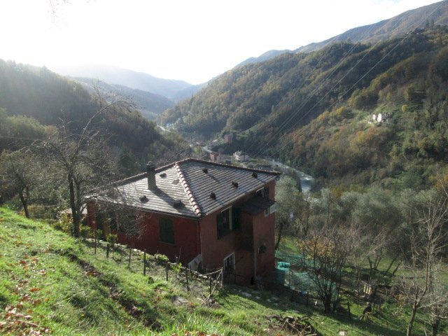casa indipendente in vendita a Borzonasca