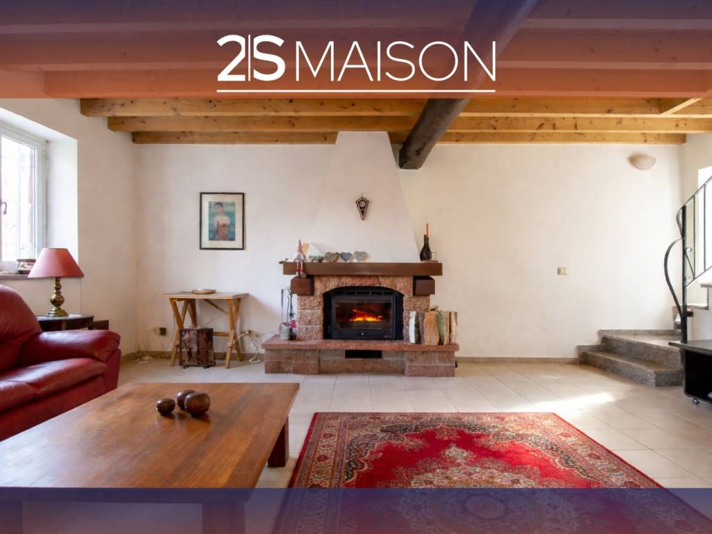 casa indipendente in vendita a Borzonasca in zona Acero