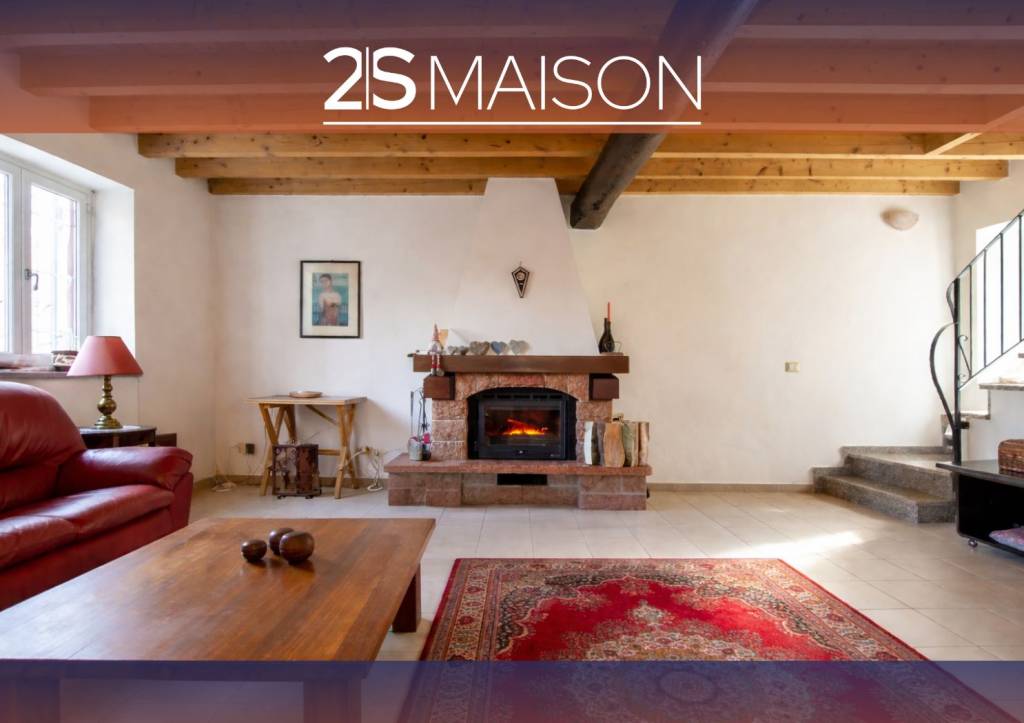 casa indipendente in vendita a Borzonasca in zona Acero