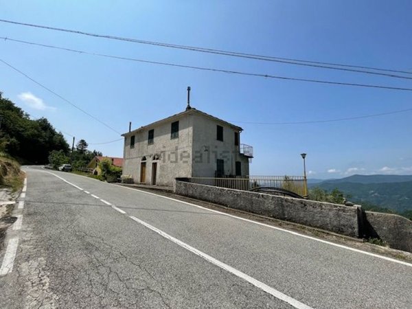 appartamento in vendita a Borzonasca