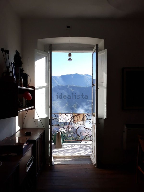 appartamento in vendita a Borzonasca in zona Bertigaro