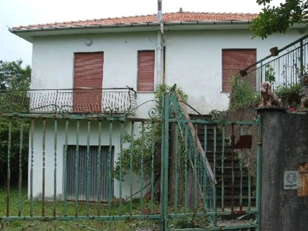 casa indipendente in vendita a Borzonasca