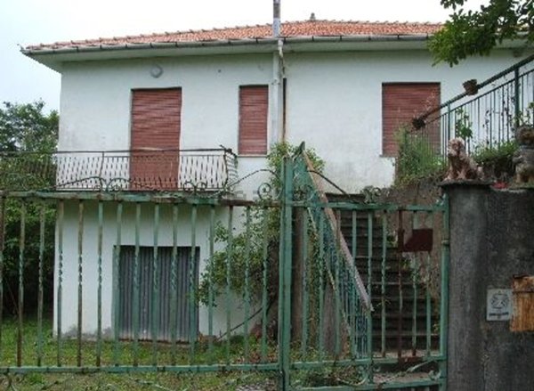 casa indipendente in vendita a Borzonasca