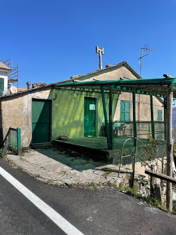 casa indipendente in vendita a Borzonasca in zona Acero